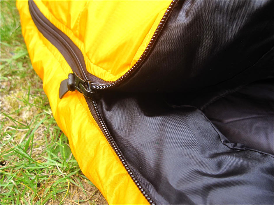 Zip & baffles (Photo: Carnets D'Aventures) Zip & baffles (Photo: Carnets D'Aventures)