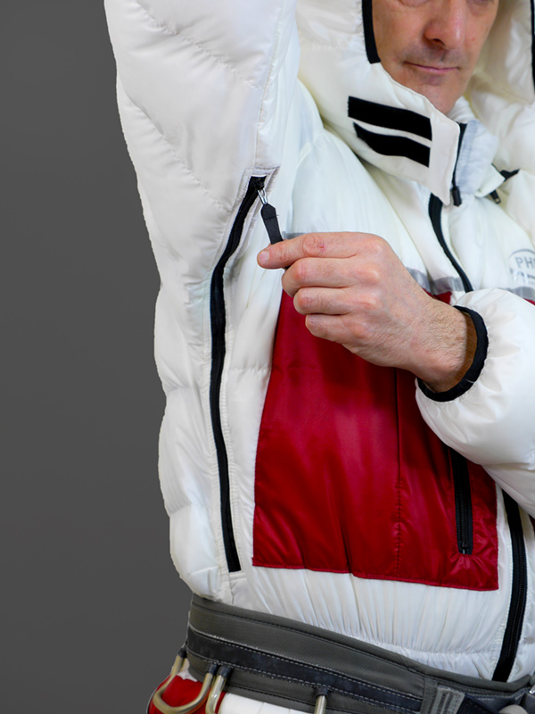 Pit-zips on inner suit for ventilation Pit-zips on inner suit for ventilation