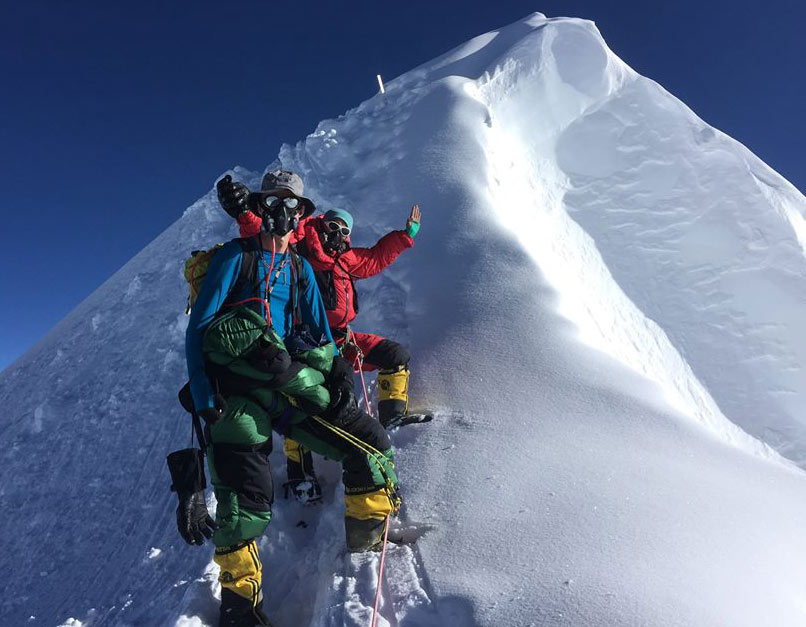 Rob Lucas, Everest, Xero 'K Series' Suit (with Dorje Gyalzen Sherpa). Photo: Kenton Cool. Rob Lucas, Everest, Xero 'K Series' Suit (with Dorje Gyalzen Sherpa). Photo: Kenton Cool.