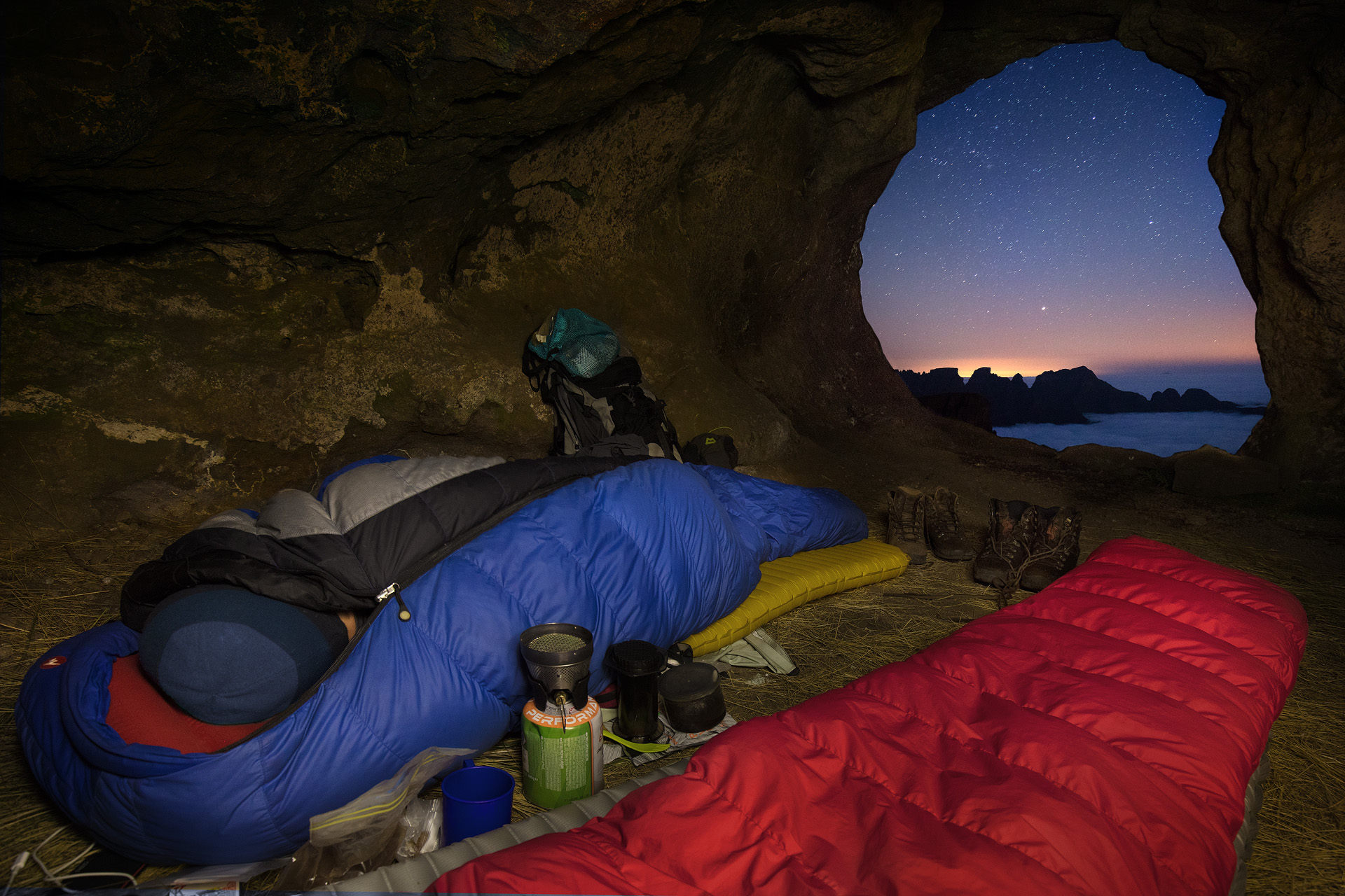 In Rolands Cave, Drakensberg Escarpment, South Africa. Photo: Alex Nail. In Rolands Cave, Drakensberg Escarpment, South Africa. Photo: Alex Nail.