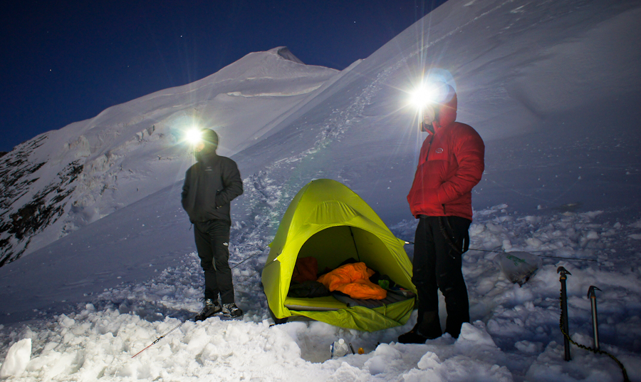 Hispar 500 down sleeping bag at 3600m, Weissmies, Switzerland (photo: Paul Daly) Hispar 500 down sleeping bag at 3600m, Weissmies, Switzerland (photo: Paul Daly)