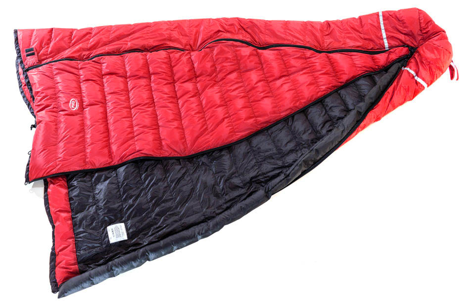 Optional zip-in width extender turns bag into a double. Optional zip-in width extender turns bag into a double.